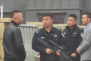 “砰!”  野猪闯进城区伤人,吉林公安民警一枪击毙!