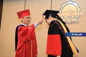 抽时间多读“无用之书”!毕业季这些高校校长讲话刷屏