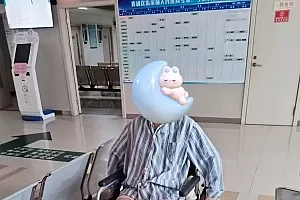 上海“扶梯卷人”事件伤者有望6月底下地站立,丈夫:恢复比预期快