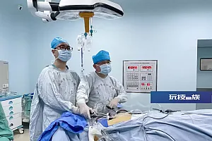 痛啊!事发福州!男子爬楼梯后,30厘米肠管被切除!
