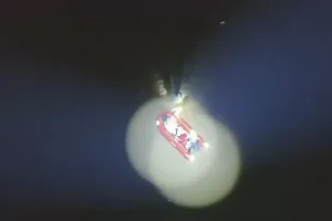 19岁男子赶海被困:本打算在芦苇荡里睡一觉看日出却遇涨潮