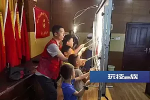 托起孩子的精彩暑假,公益暑托班有一群志愿者“大先生”