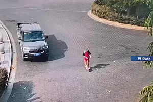 因学习压力大,上海徐汇11岁男孩狂蹬30公里滑板到佘山“散心”