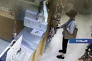 女子偷百元挂件被行拘,警方:其有偷盗怪癖多次被罚,一直在治疗