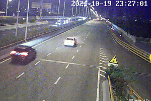 出手了!福州 “90后”女辅警,紧紧抱住轻生男子……