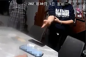 房门紧锁!12岁女孩究竟与陌生男子网聊什么