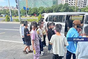 安全“挤”不得,更何况还都是学生……