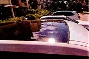 醉汉清晨回家看到碗没洗与女友争吵,将2个瓷碟扔出窗外获刑