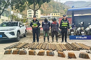 工地“内鬼”偷卖建材牟利,拘!