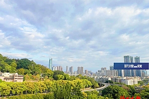 紧急救援!事发马尾一网红打卡地,一女子独自登山被困