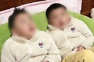 痛心!双胞胎女童相继离世,妈妈忍痛捐献眼角膜