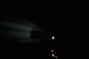 新疆阿勒泰地区夜空出现球状不明飞行物,摄影师称系俄罗斯火箭