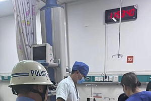 长沙4岁幼童发烧晕厥,交警13分钟开辟生命通道