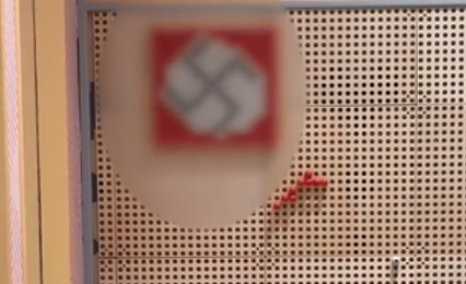 合肥商场儿童乐园现纳粹标志拼图