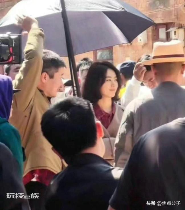 赵丽颖新电影片场路透 网友:姐姐生图杀我