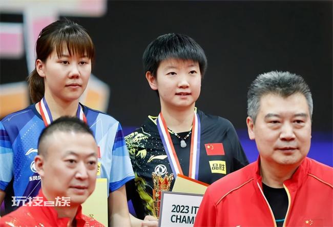 孙颖莎崴脚坐电驴出行 网友:要注意身体啊