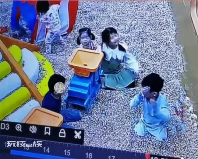 男童游乐场内被撞晕 当事人还未找到