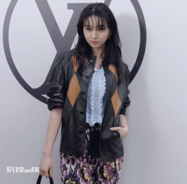 刘亦菲周冬雨谷爱凌看秀生图 网友:救命!三位姐姐颜值杀疯了