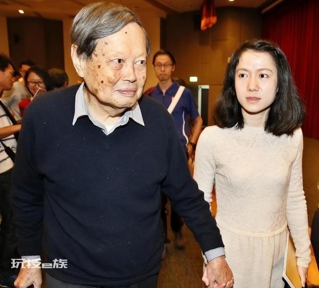 杨振宁翁帆近况 正准备去世物料中